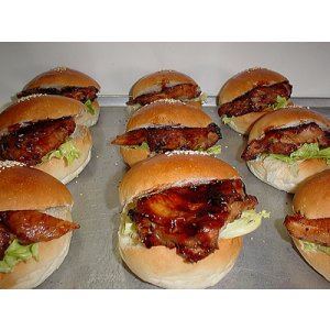 画像: 照り焼きチキンバーガー