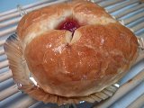 画像: 苺のクリームチーズデニッシュ