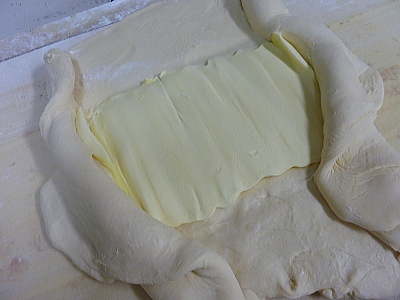 画像: 手造りクロワッサン